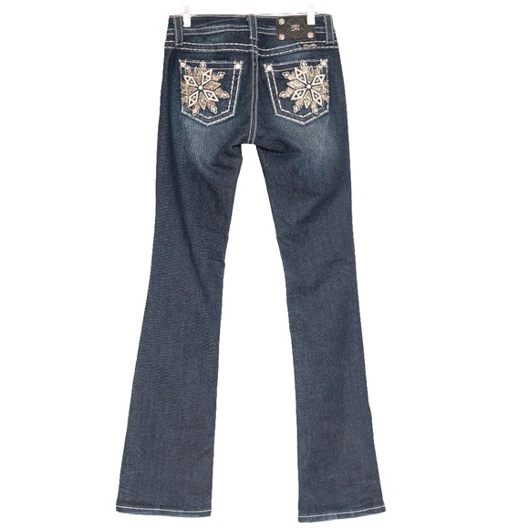 Miss Me Jeans Sz 26 Jeweled Snowflake Star Signature Boot Cut Western Flare - Picture 1 of 8